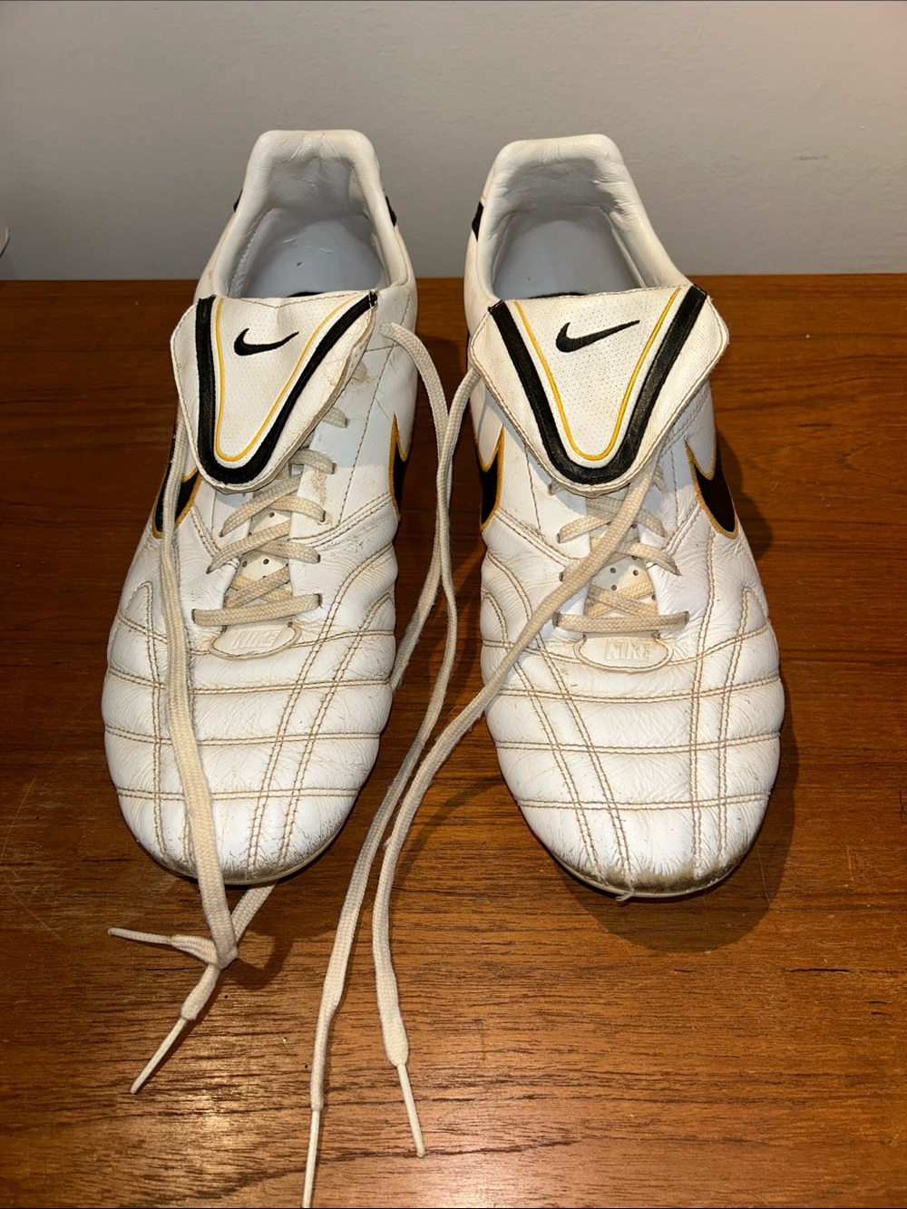 2009 Nike Tiempo Mystic III FG Soccer Cleats Del Sol 366180-108